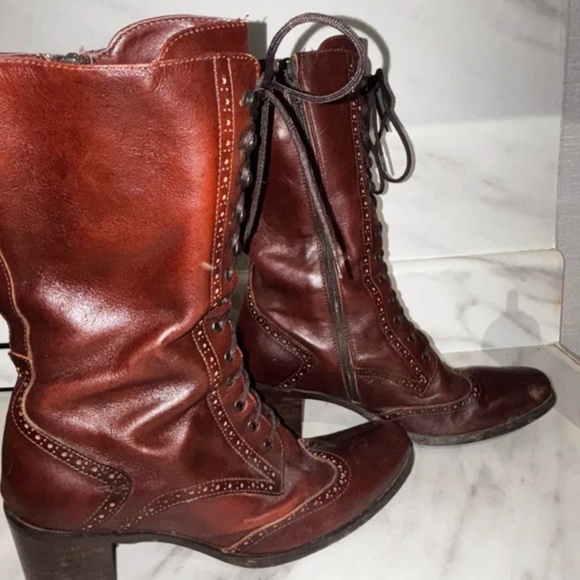 Chic Brown Lace-Up Boots for Women - Picture 2 of 4